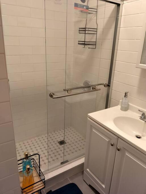 New Gardenroom 2 Beds Philadelphia